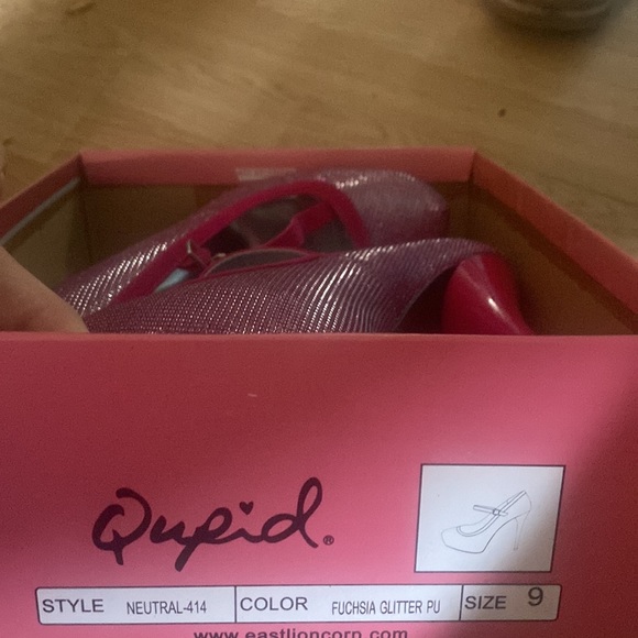 Sparkly pink 6inch heals - Picture 4 of 4